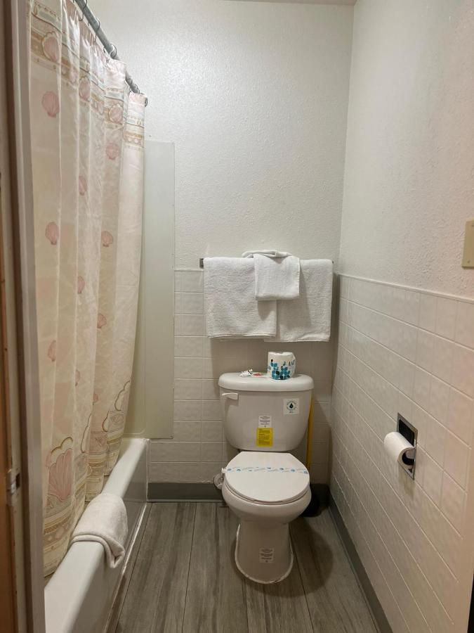 Central Motel 2*